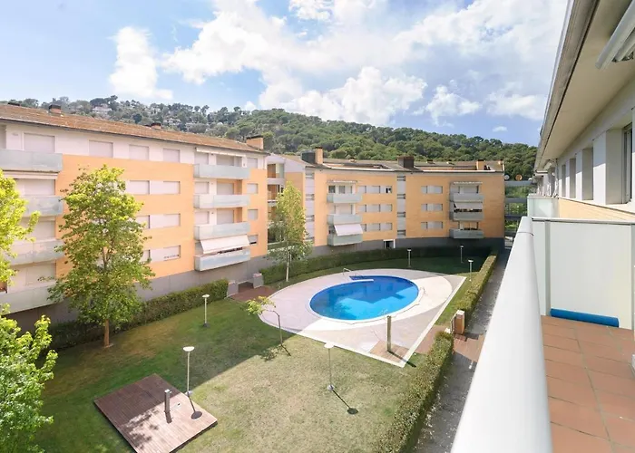 Lets Holidays Beautiful With Pool Tossa 2 Appartement